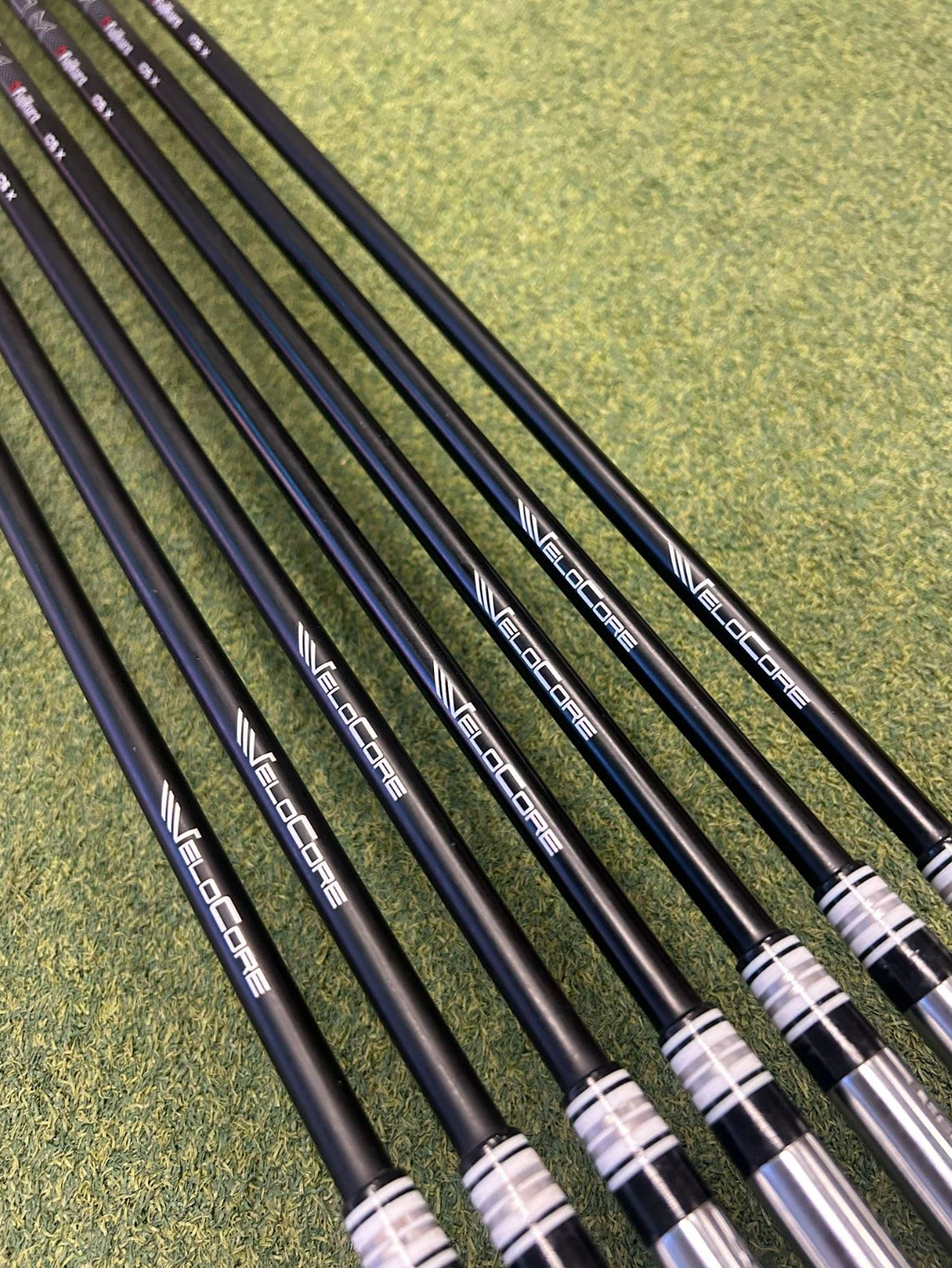 Used Titliest T150/200 Iron Set 4-Pw Fujikura Axiom 105 X Velocore Golf Pride